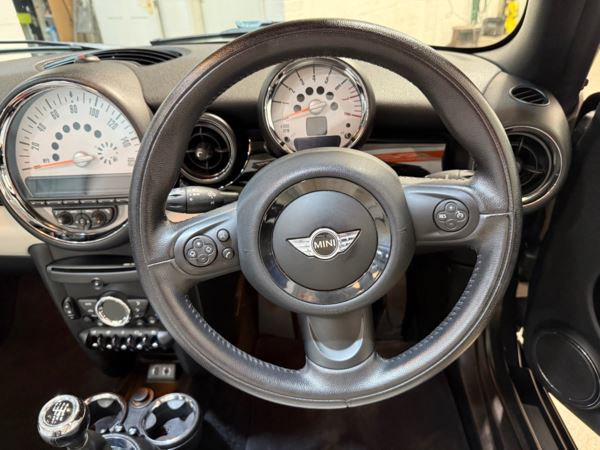 2012 (12) MINI Convertible 1.6 Cooper 2dr For Sale In Witney, Oxfordshire
