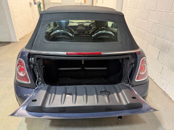 2012 (12) MINI Convertible 1.6 Cooper 2dr For Sale In Witney, Oxfordshire