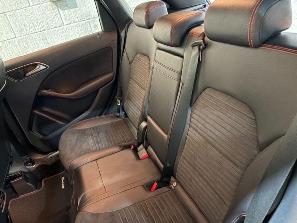 2018 (18) Mercedes-Benz B CLASS B180d AMG Line 5dr Auto For Sale In Witney, Oxfordshire