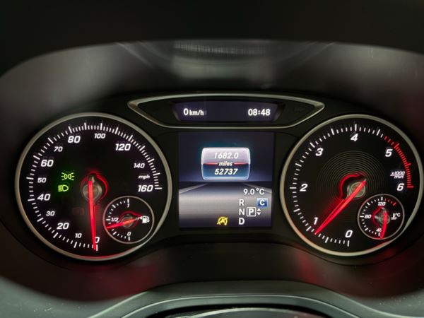2018 (18) Mercedes-Benz B CLASS B180d AMG Line 5dr Auto For Sale In Witney, Oxfordshire