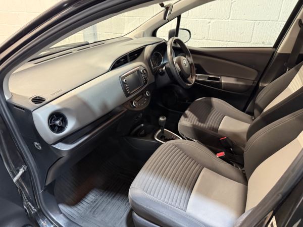 2017 (67) Toyota Yaris 1.5 Hybrid Icon 5dr CVT For Sale In Witney, Oxfordshire