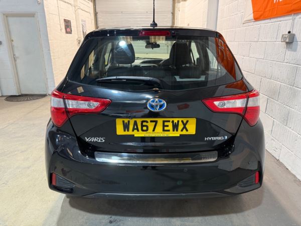 2017 (67) Toyota Yaris 1.5 Hybrid Icon 5dr CVT For Sale In Witney, Oxfordshire