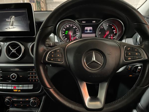 2018 (18) Mercedes-Benz GLA GLA 200d SE 5dr For Sale In Witney, Oxfordshire