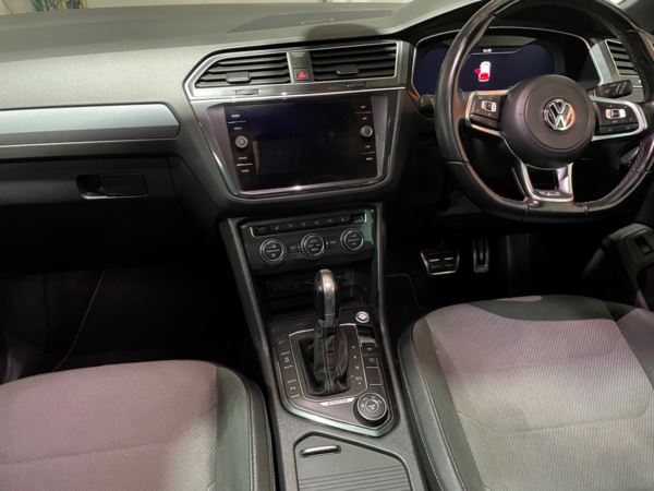2018 (68) Volkswagen Tiguan 2.0 TDi 150 4Motion R-Line 5dr DSG For Sale In Witney, Oxfordshire