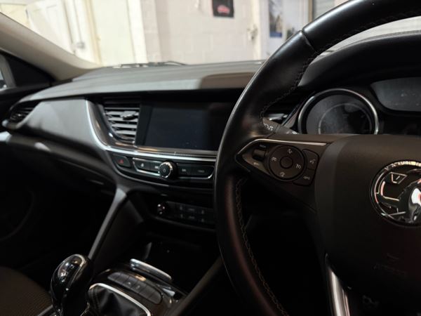 2017 (67) Vauxhall Insignia 1.6 Turbo D ecoTec [136] SRi Nav 5dr For Sale In Witney, Oxfordshire