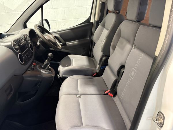 2015 (15) Citroen Berlingo 1.6 HDi 625Kg Enterprise 75ps For Sale In Witney, Oxfordshire
