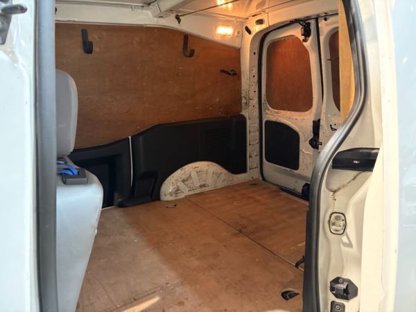 2015 (15) Citroen Berlingo 1.6 HDi 625Kg Enterprise 75ps For Sale In Witney, Oxfordshire