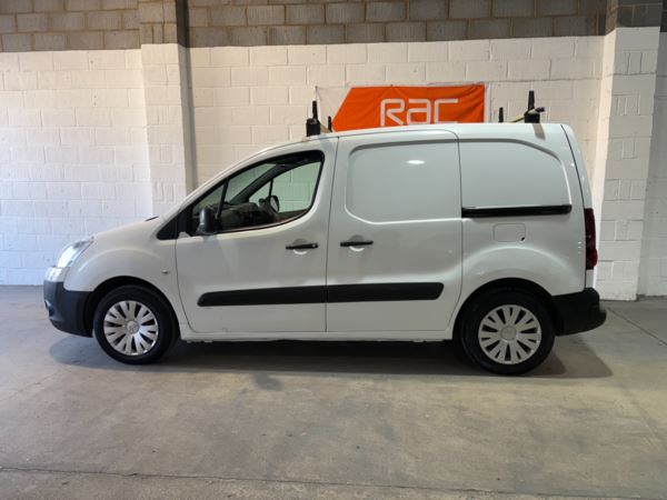 2015 (15) Citroen Berlingo 1.6 HDi 625Kg Enterprise 75ps For Sale In Witney, Oxfordshire