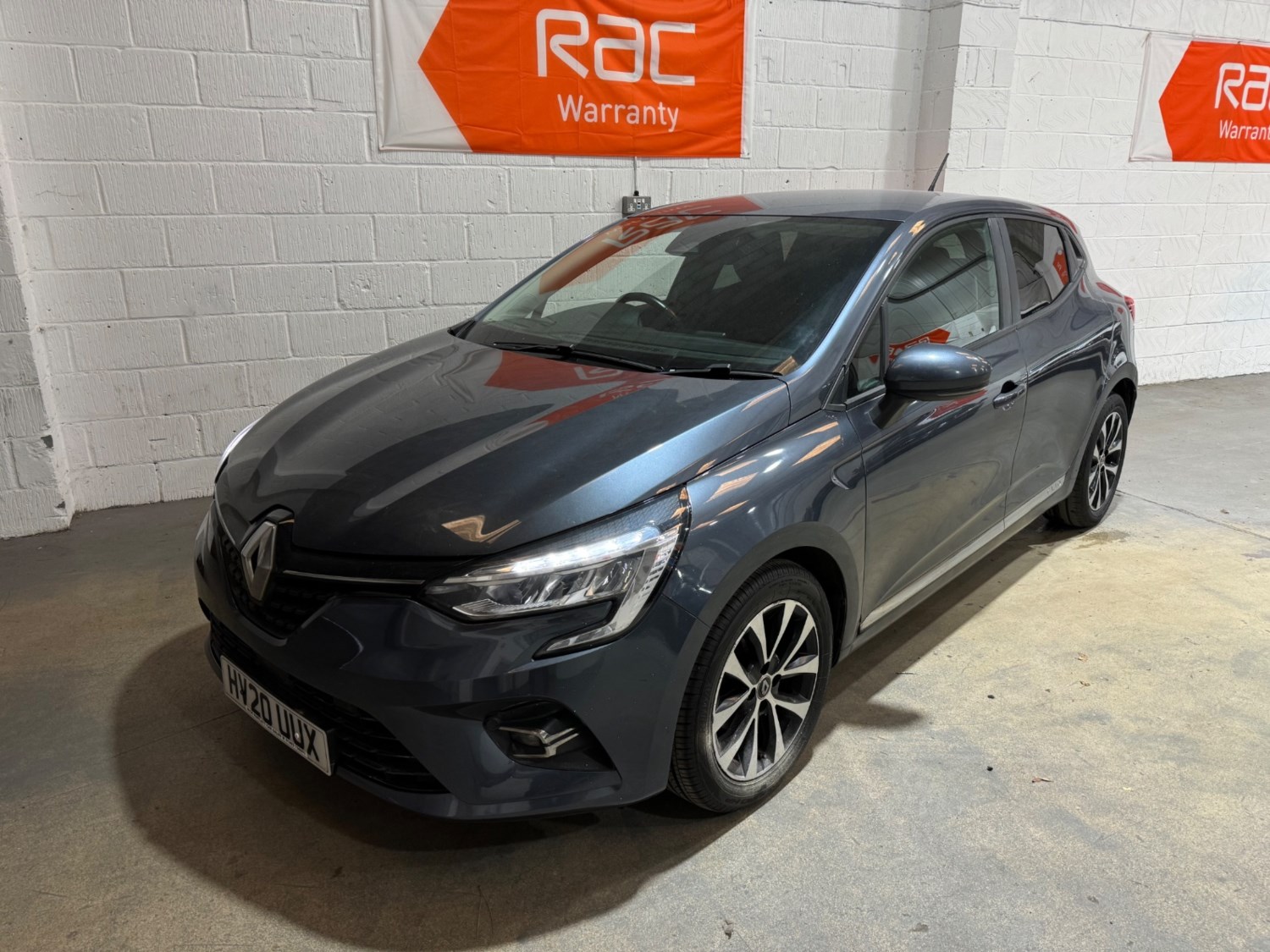 Renault Clio Listing Image