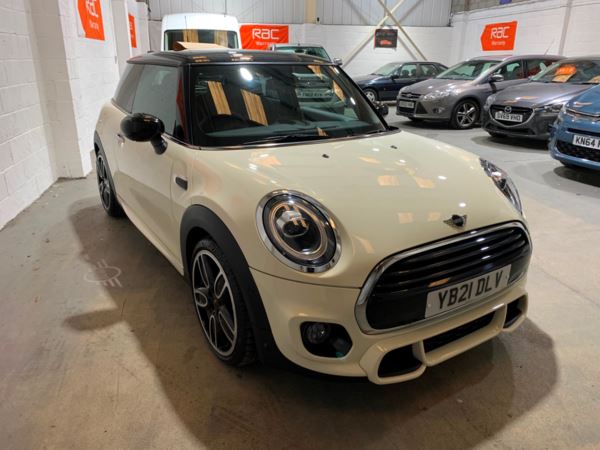 2021 (21) MINI HATCHBACK 1.5 Cooper Sport II 3dr Auto For Sale In Witney, Oxfordshire