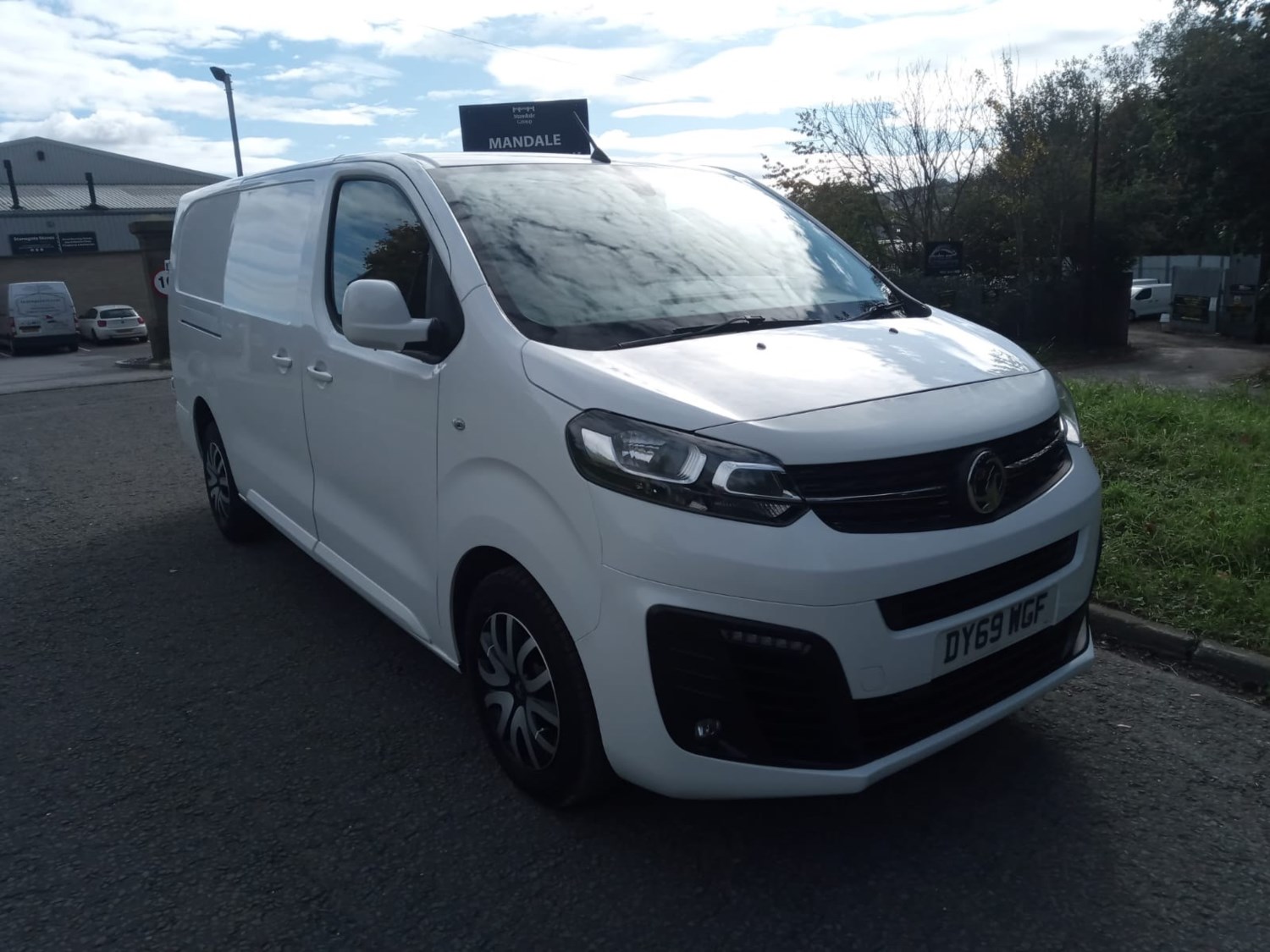 Vauxhall Vivaro Listing Image