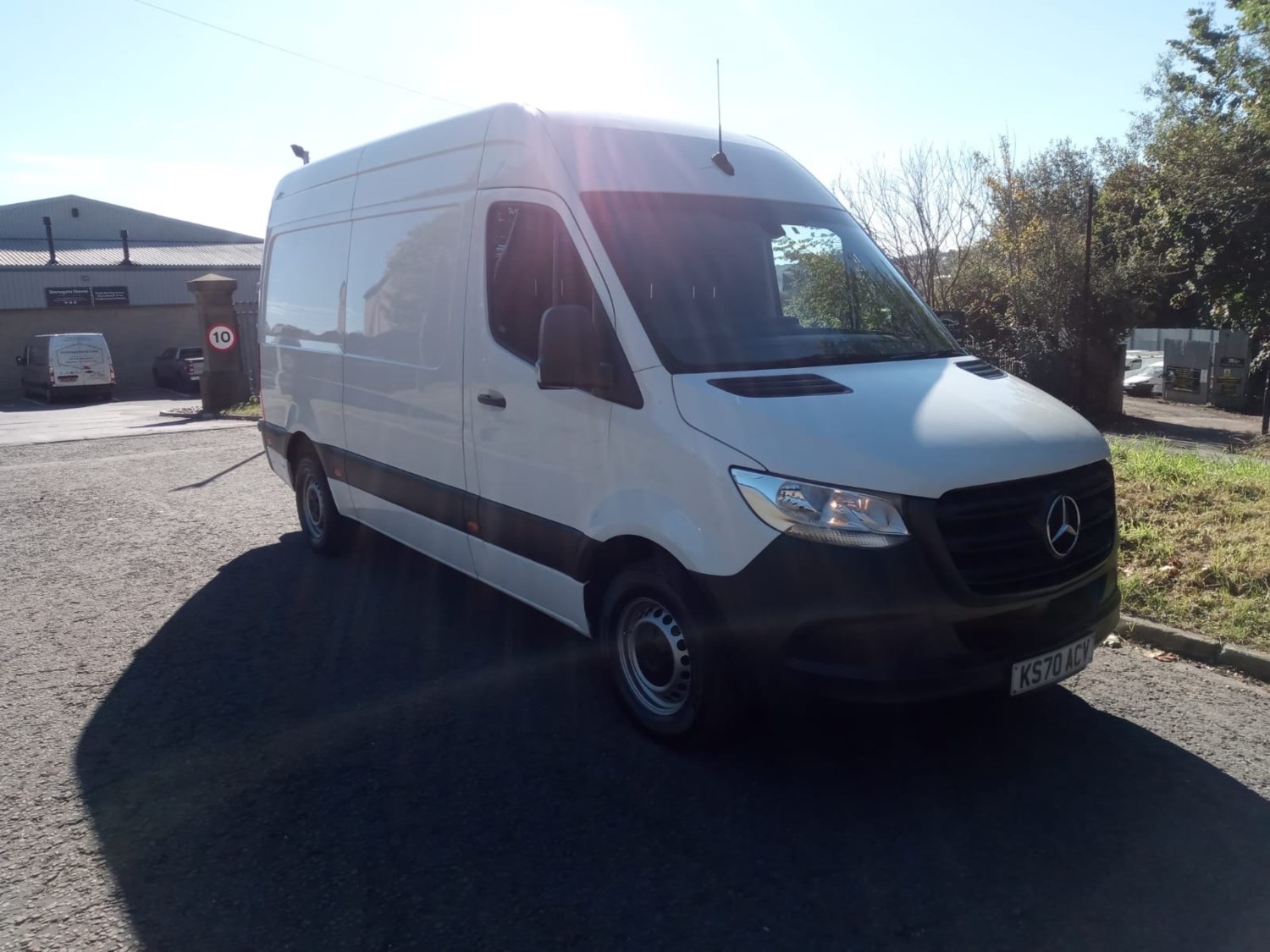 Mercedes-Benz Sprinter Listing Image