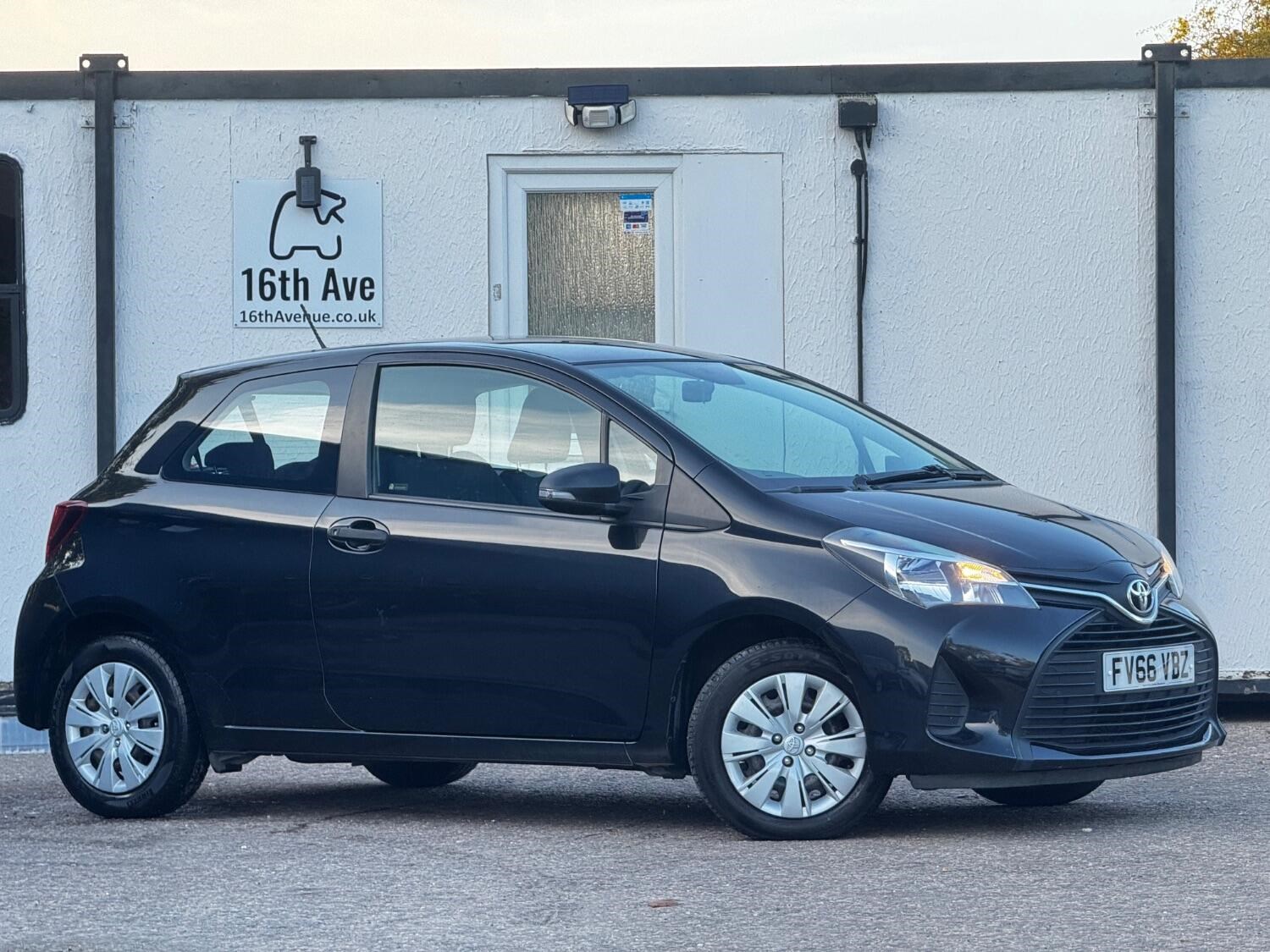 Toyota Yaris Listing Image