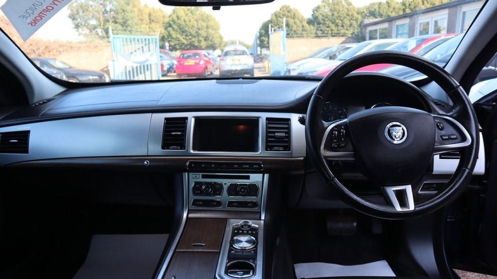 Jaguar XF Listing Image