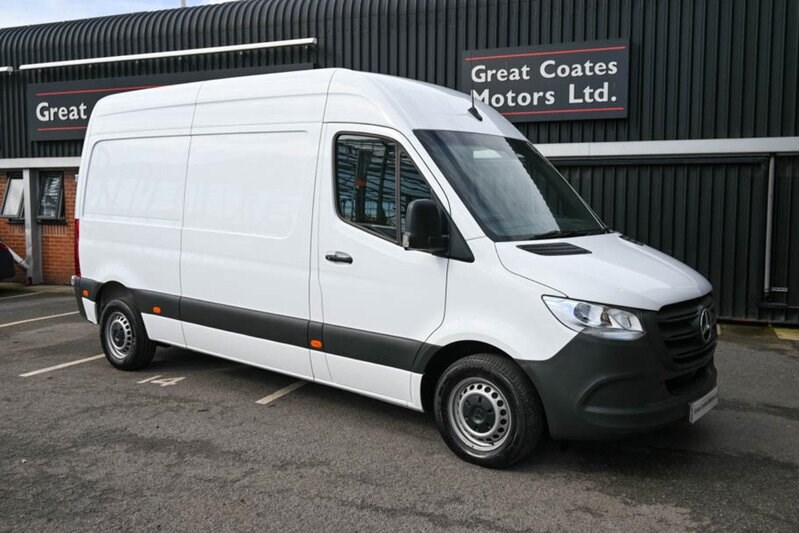 Mercedes-Benz Sprinter Listing Image