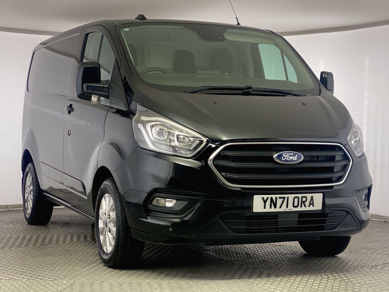 Ford Transit Custom Listing Image