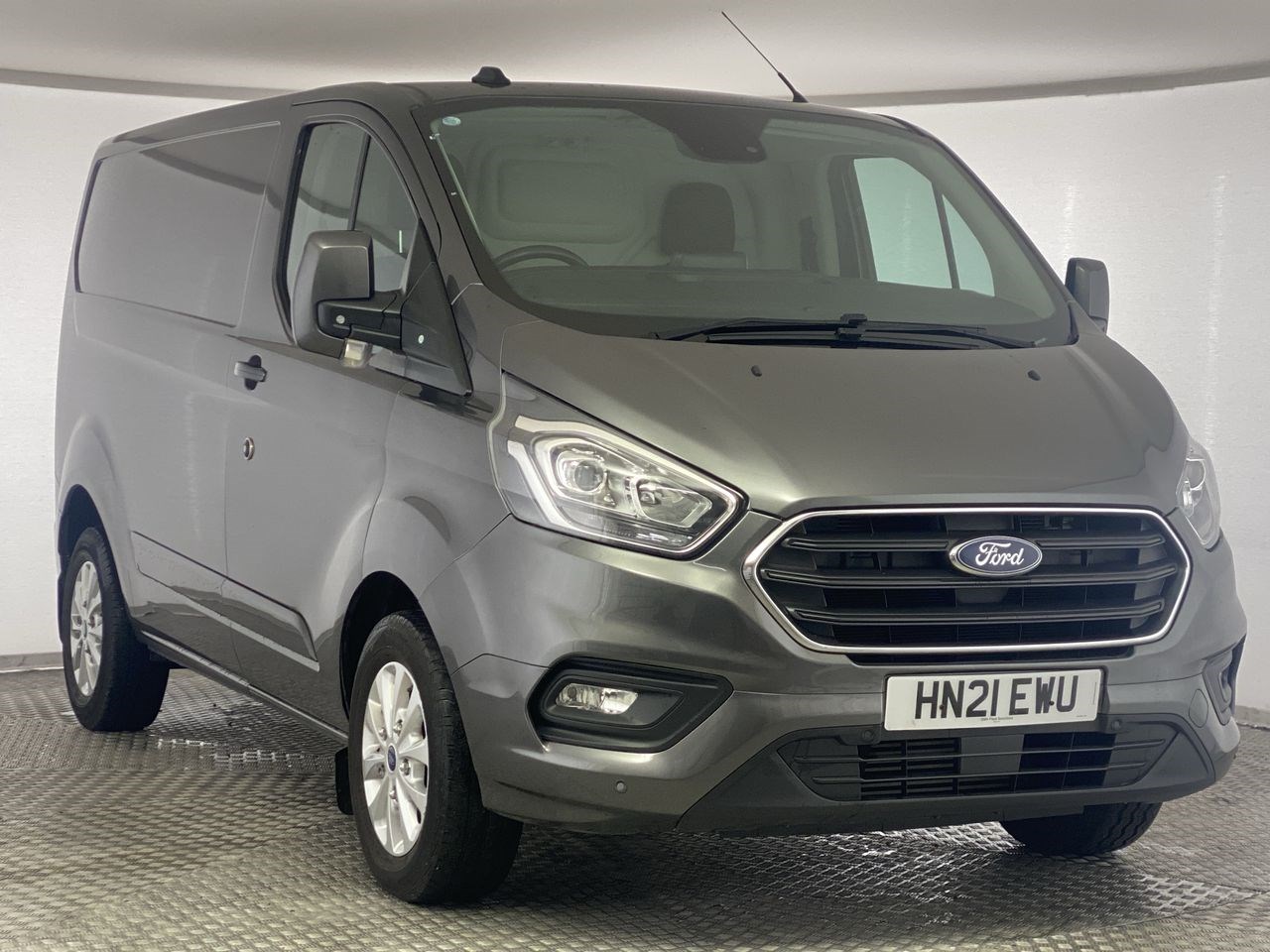 Ford Transit Custom Listing Image