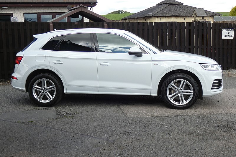 Audi Q5 Listing Image