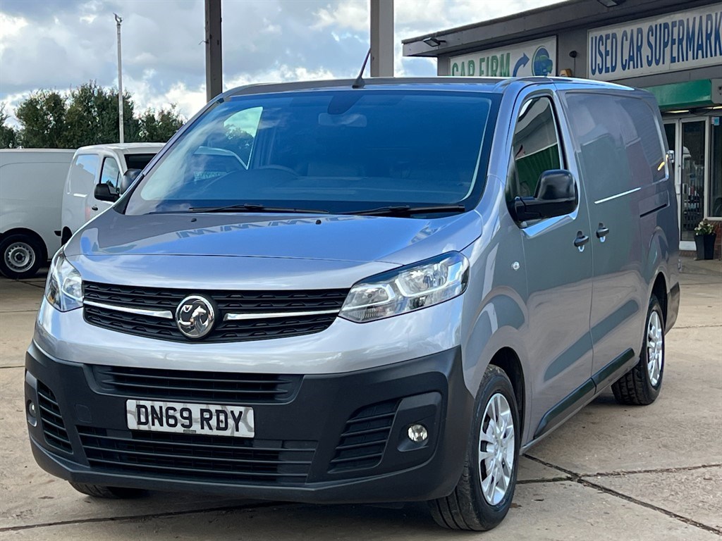 Vauxhall Vivaro Listing Image