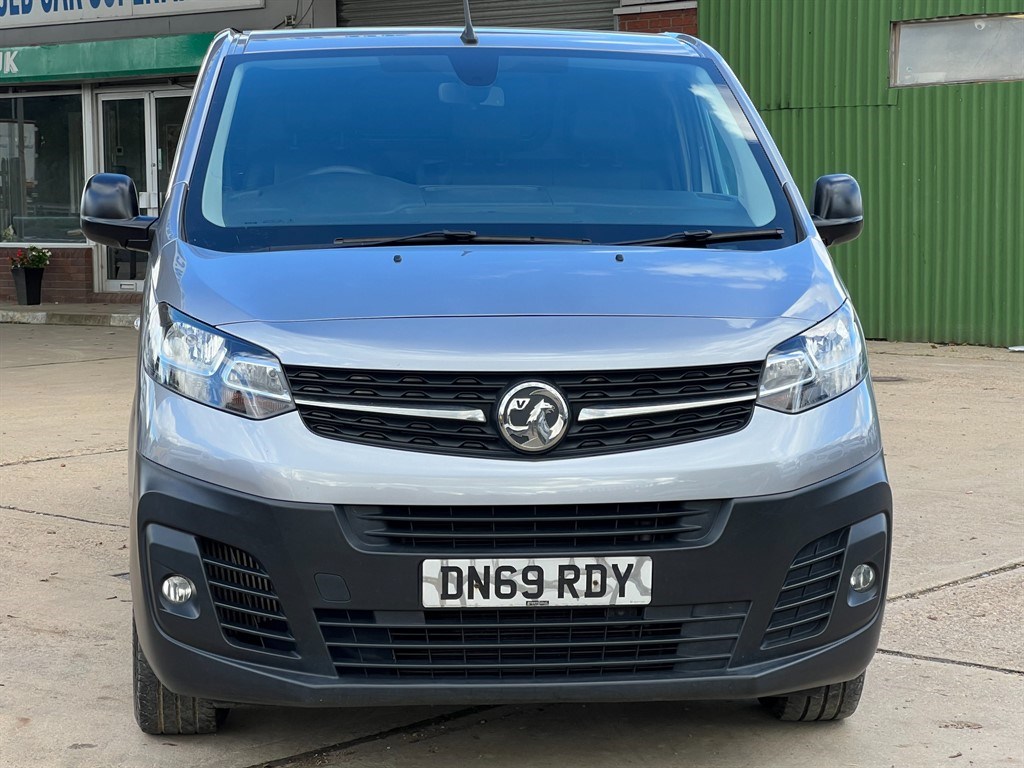 Vauxhall Vivaro Listing Image