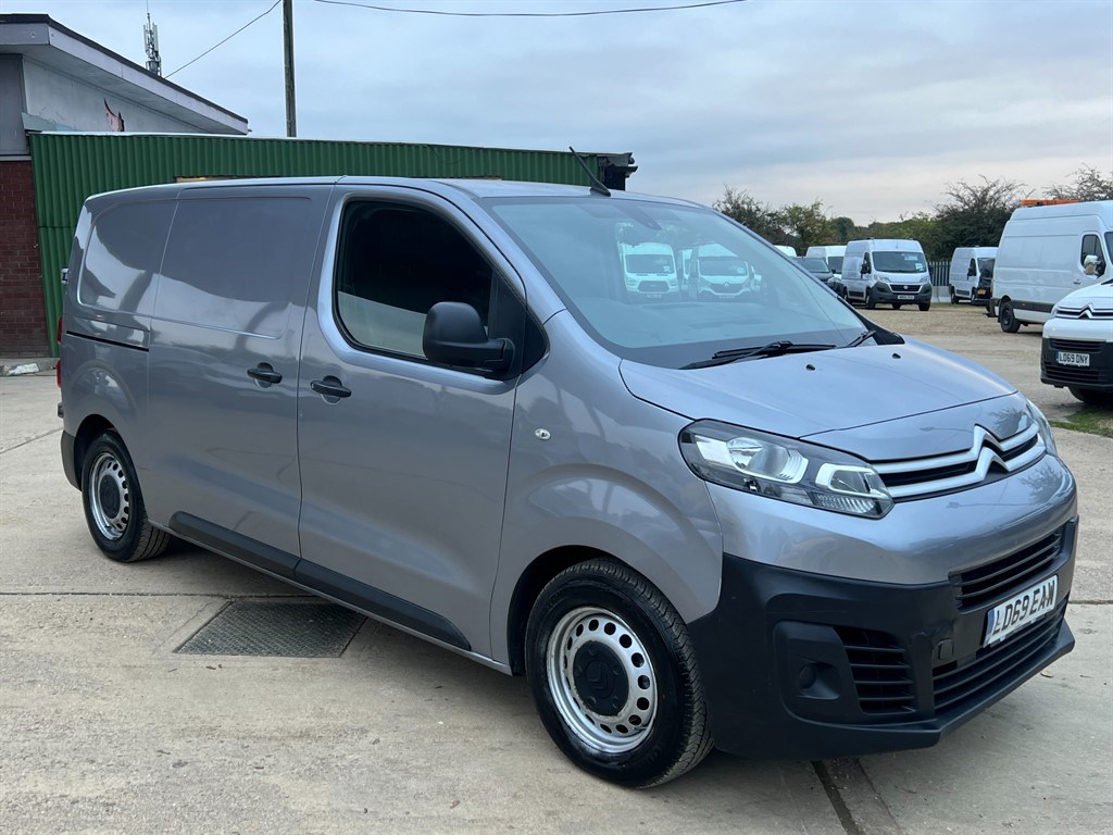 Citroen Dispatch Listing Image