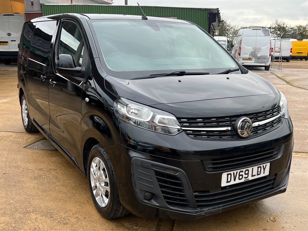 Vauxhall Vivaro Listing Image