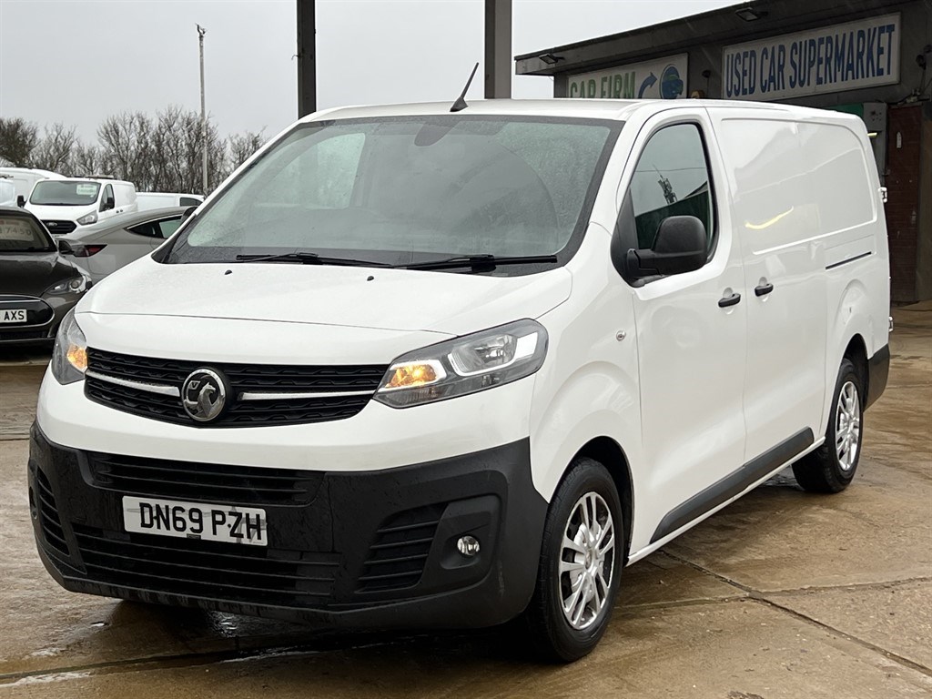 Vauxhall Vivaro Listing Image