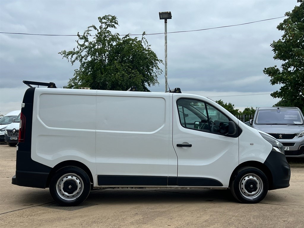 Vauxhall Vivaro Listing Image