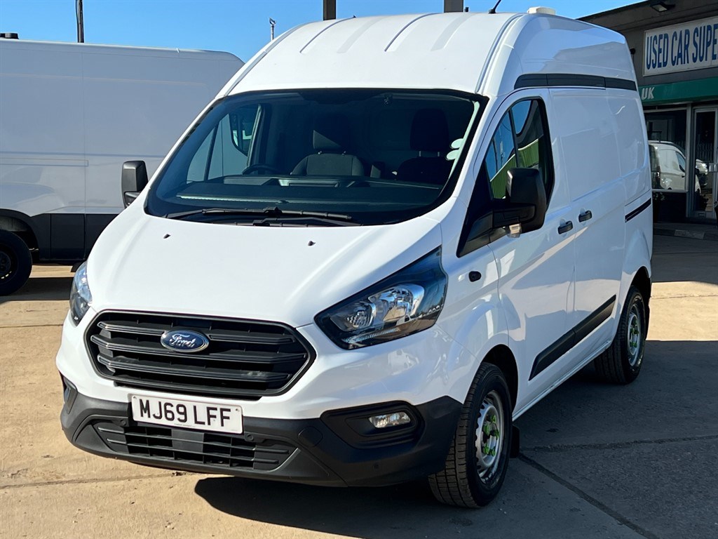 Ford Transit Custom Listing Image