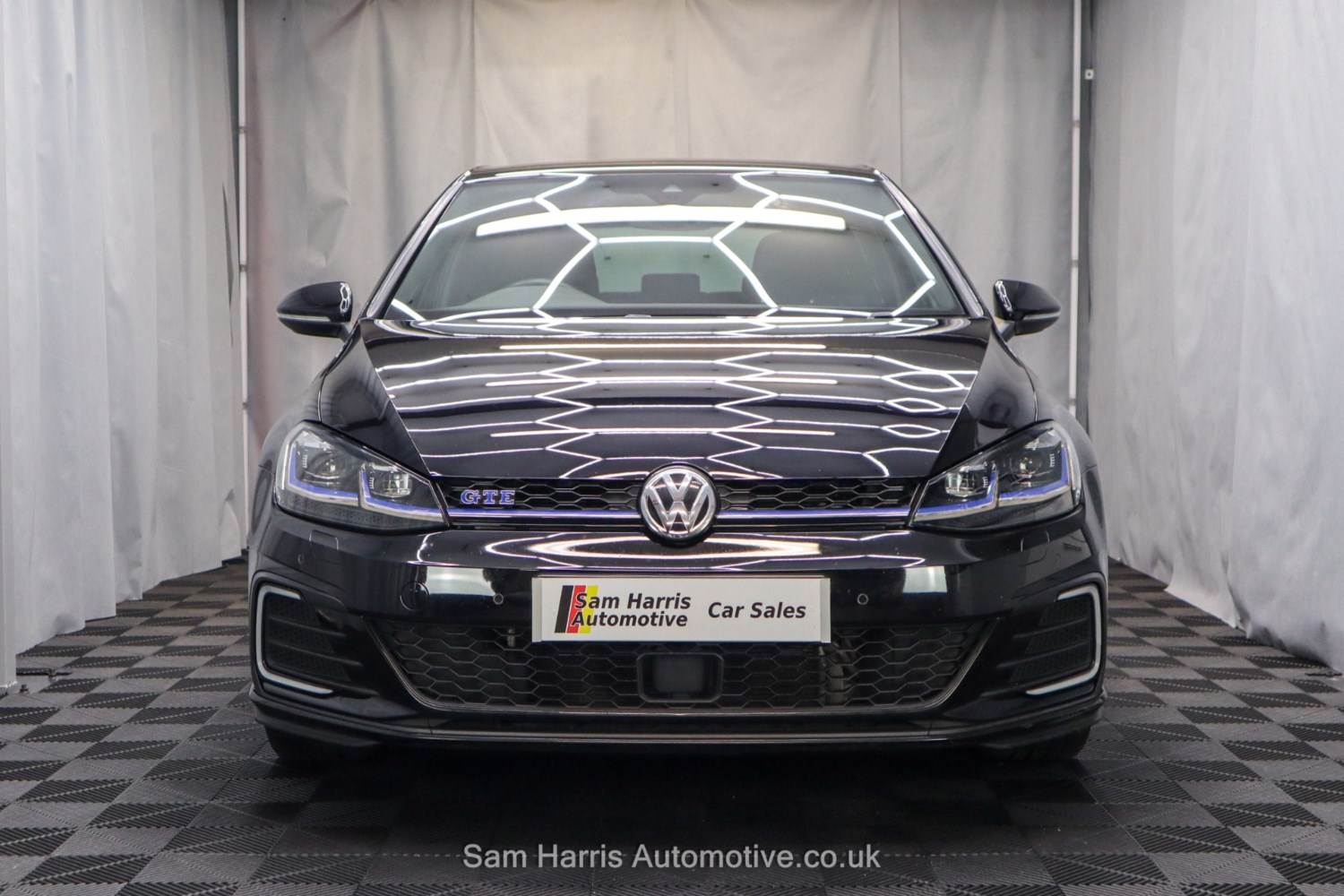 Volkswagen Golf Listing Image