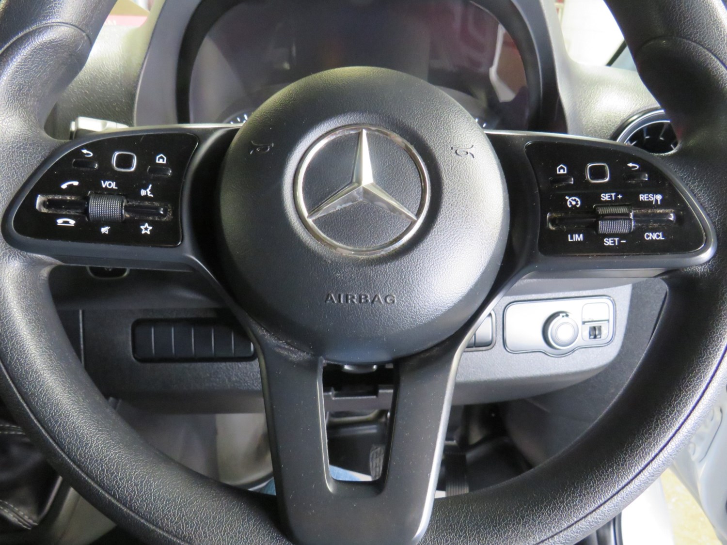 Mercedes-Benz Sprinter Listing Image