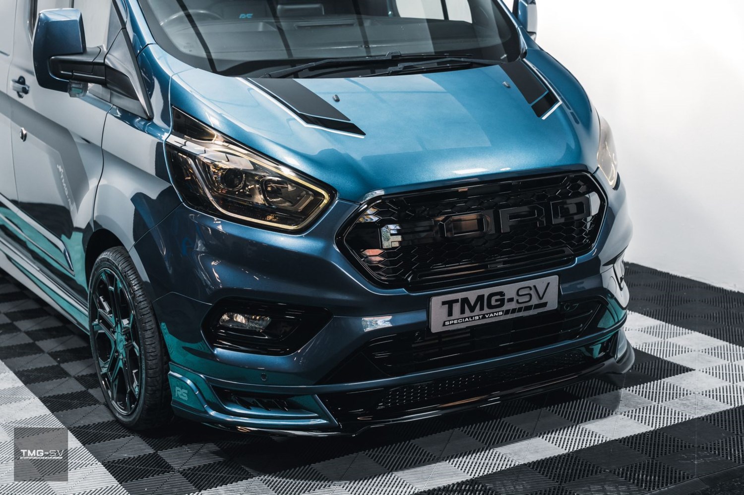 Ford Transit Custom Listing Image