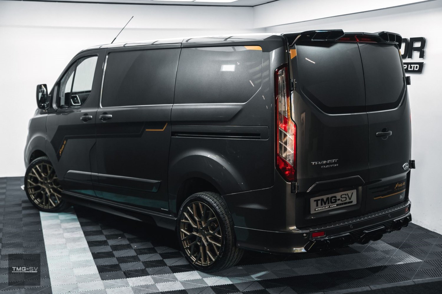 Ford Transit Custom Listing Image