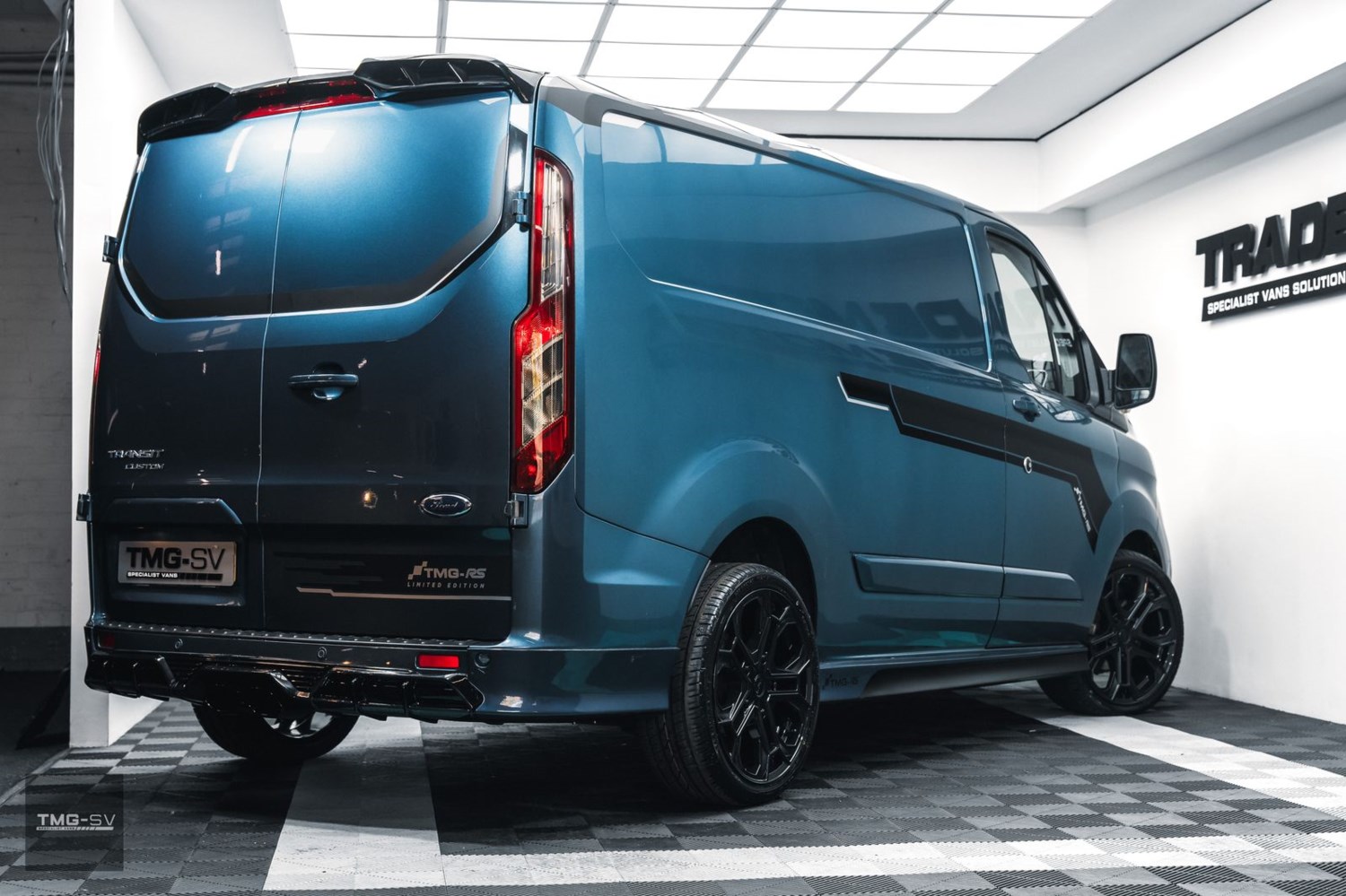 Ford Transit Custom Listing Image