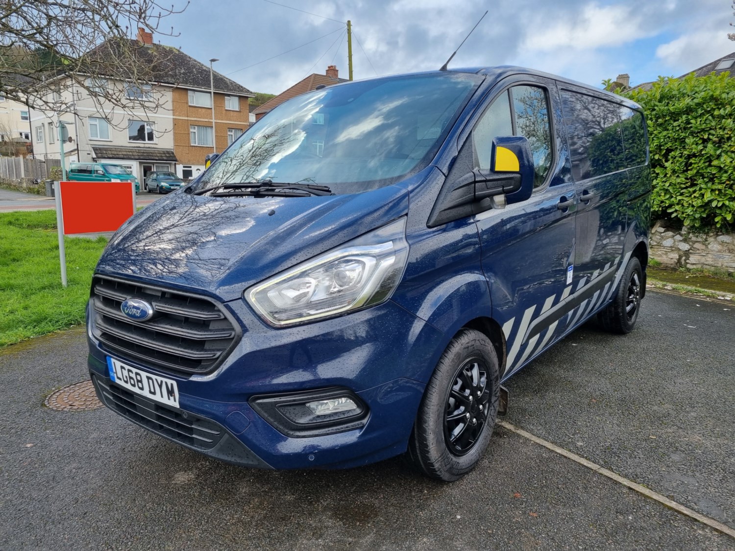 Ford Transit Custom Listing Image