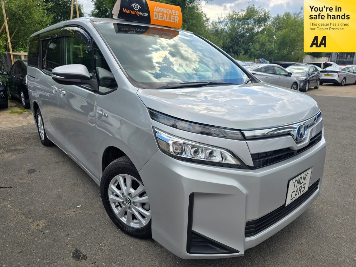 Toyota Voxy Listing Image