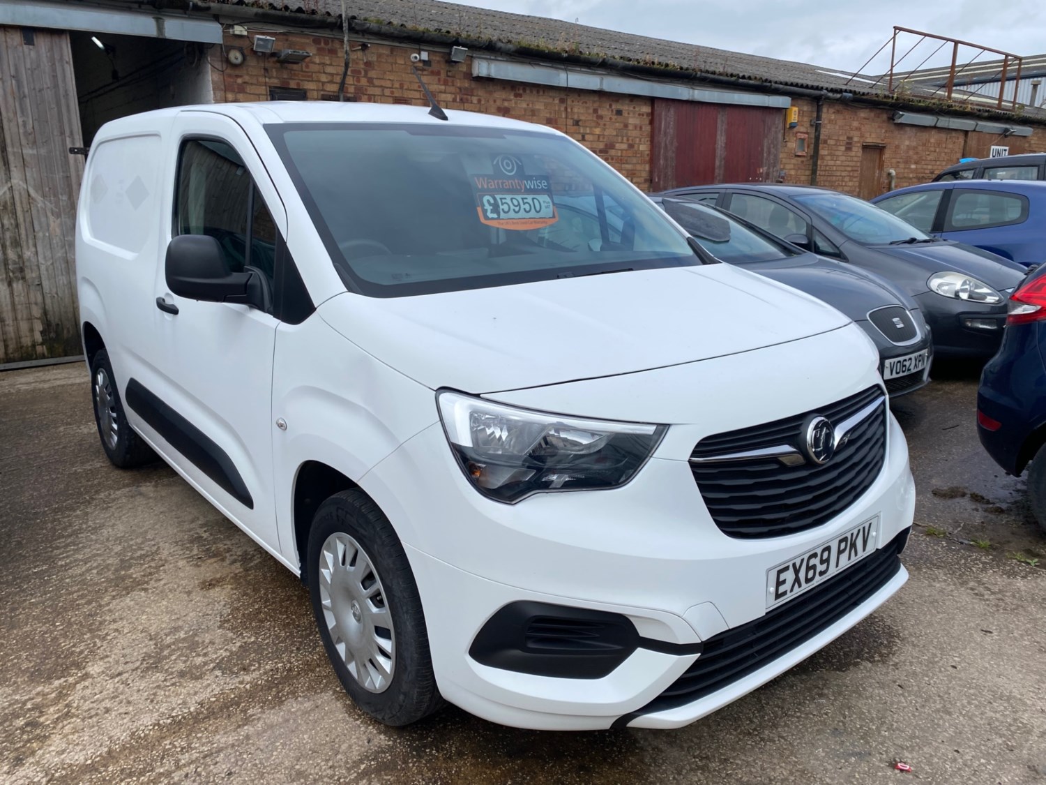 Vauxhall Combo Listing Image