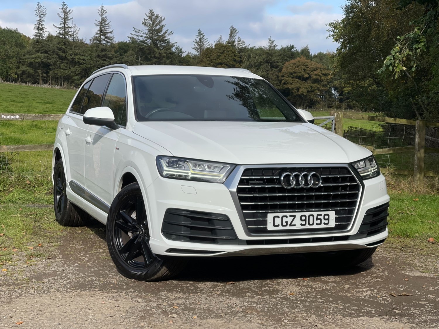 Audi Q7 Listing Image