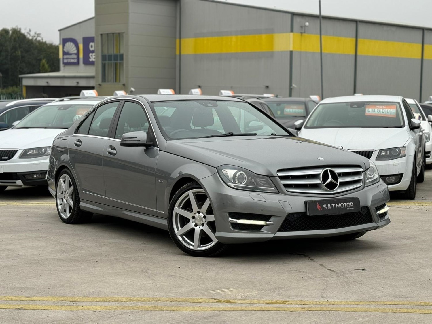 Mercedes-Benz C-Class Listing Image