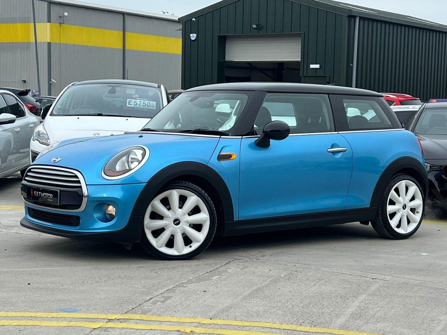 MINI Hatch Listing Image