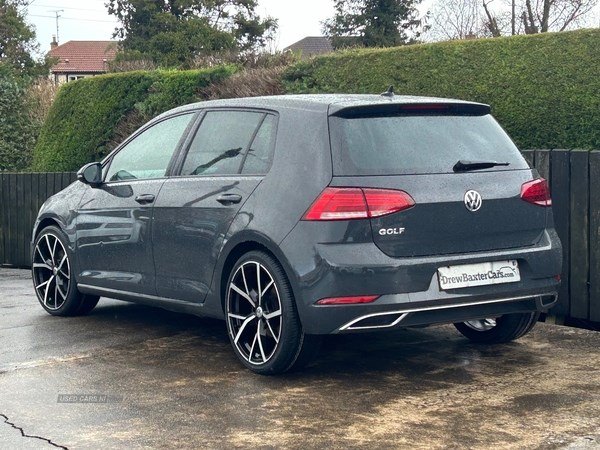 Volkswagen Golf Listing Image