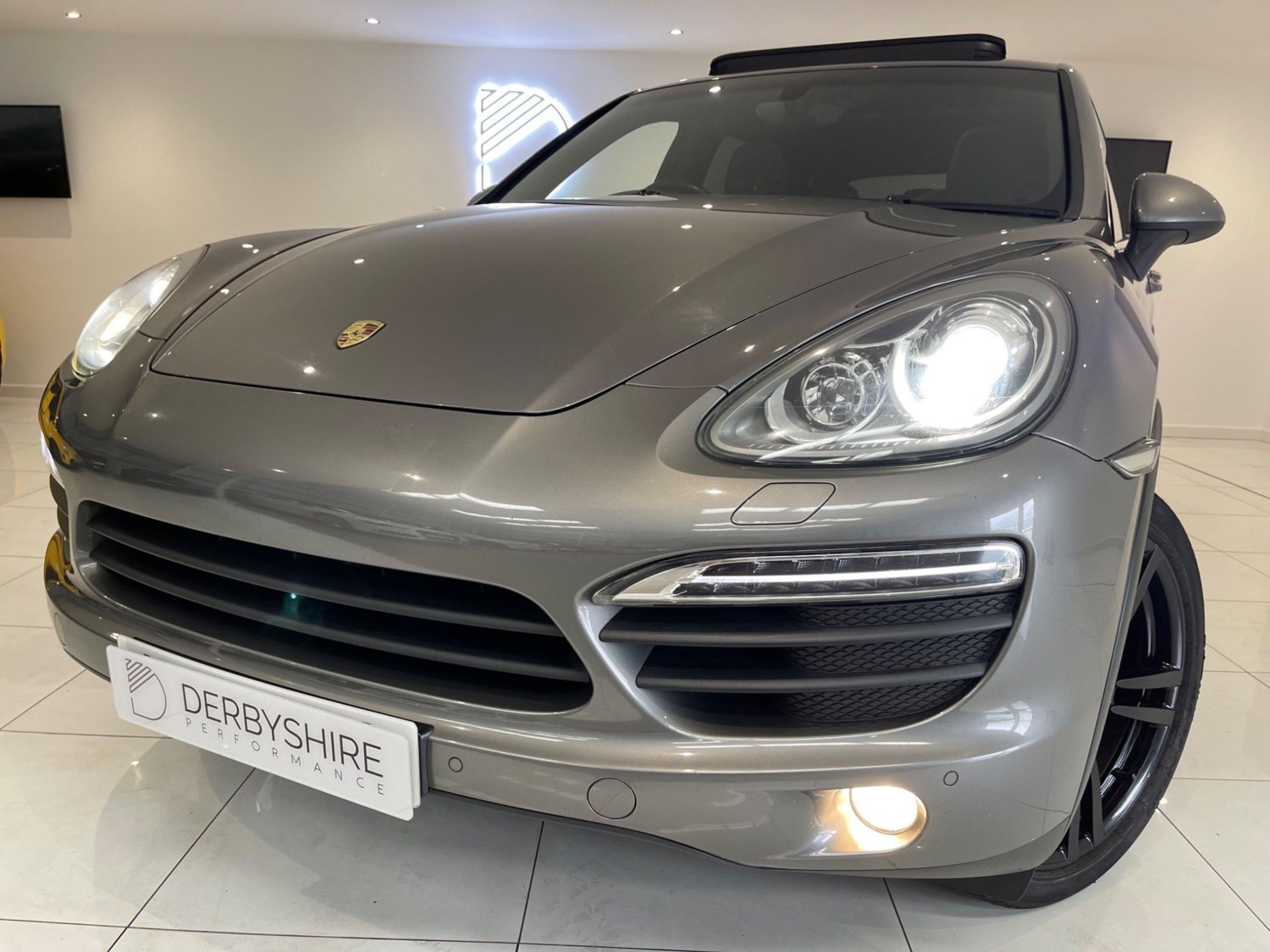 Porsche Cayenne Listing Image