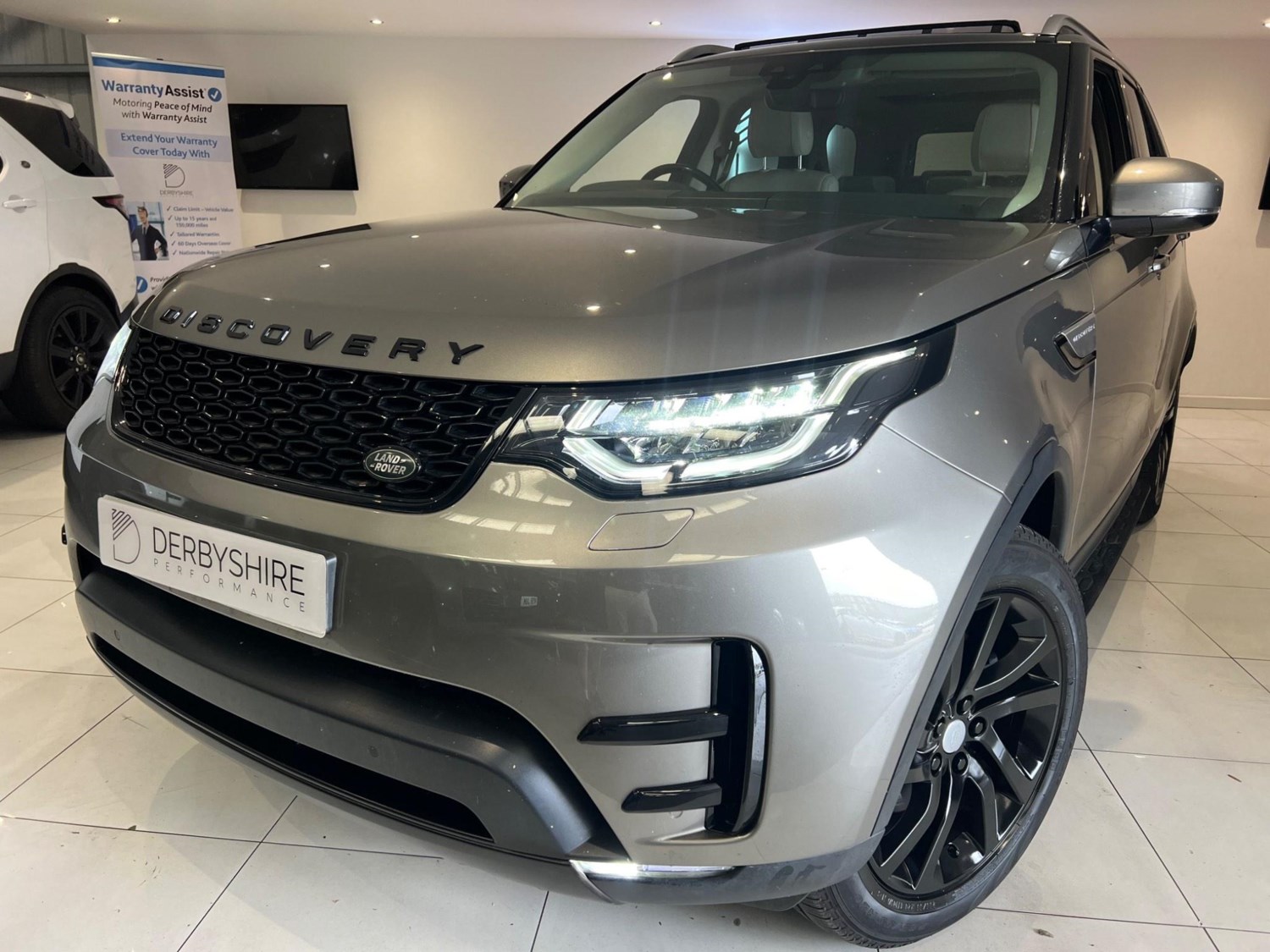 Land Rover Discovery Listing Image