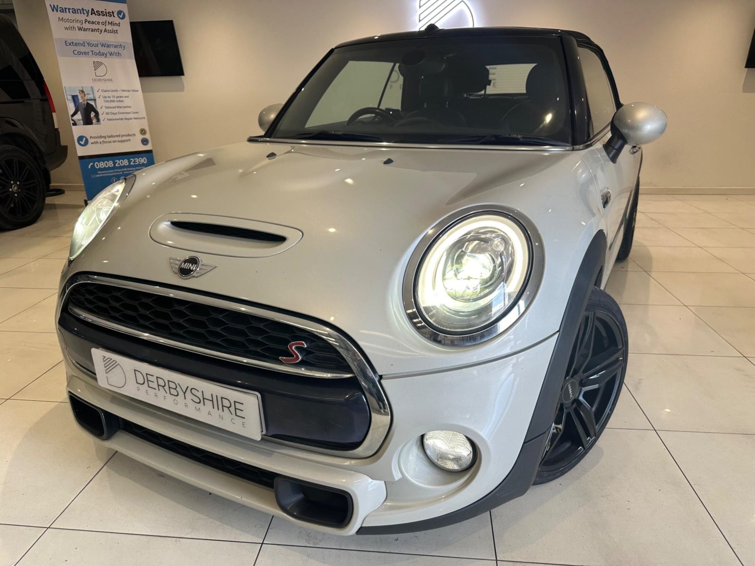 MINI Convertible Listing Image