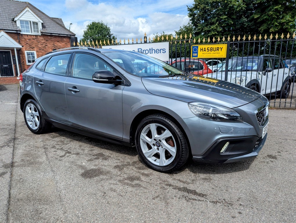 Volvo V40 Cross Country Listing Image