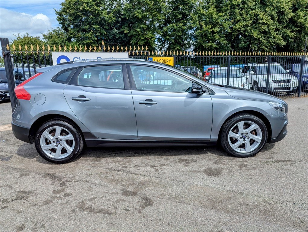 Volvo V40 Cross Country Listing Image