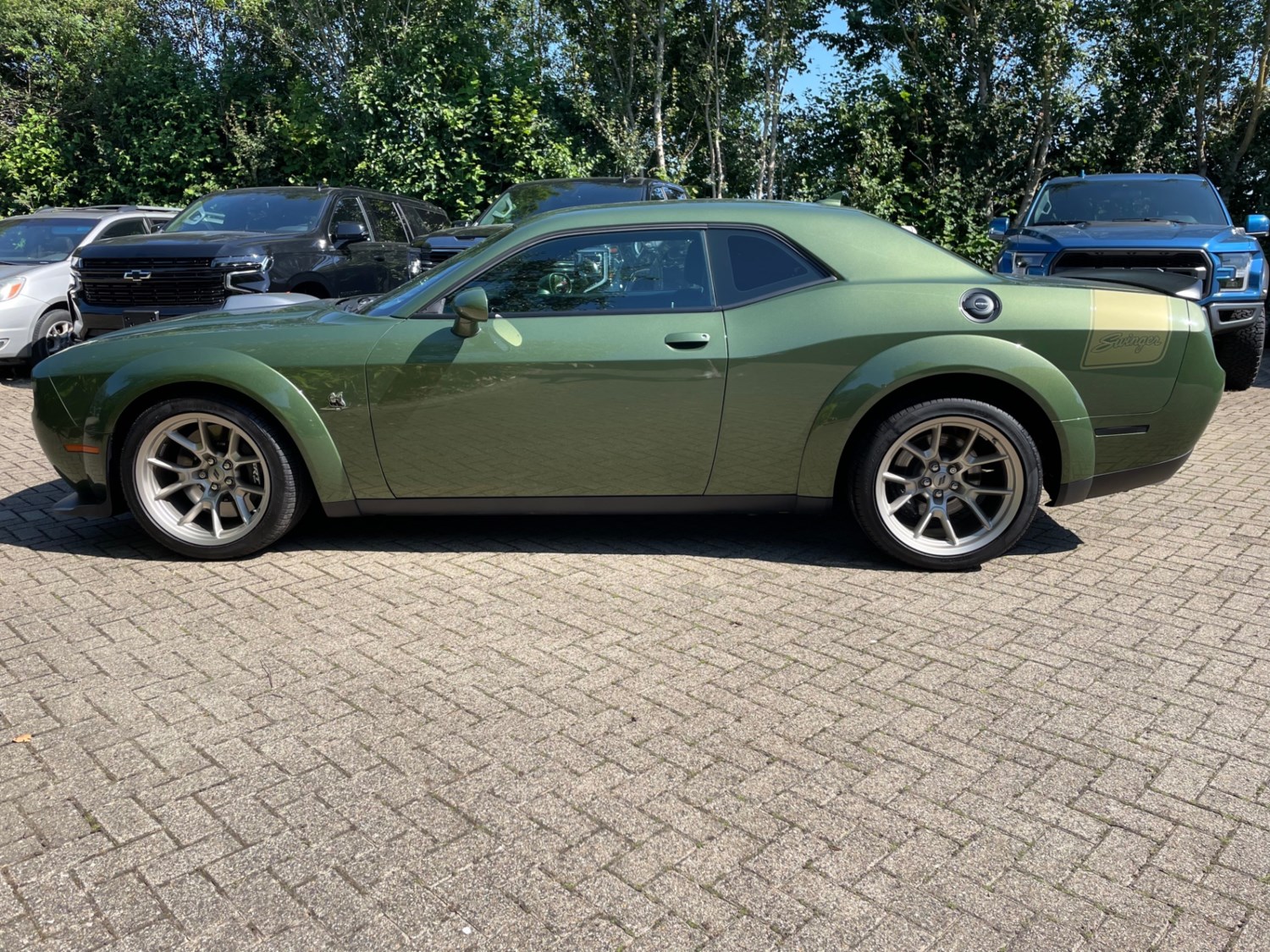 Dodge Challenger Listing Image