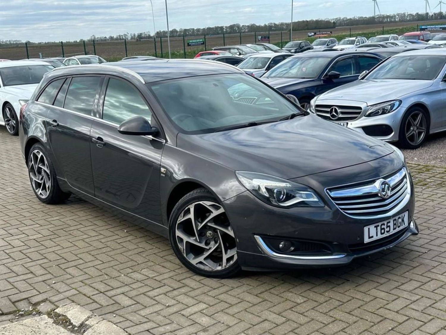 Vauxhall Insignia Listing Image