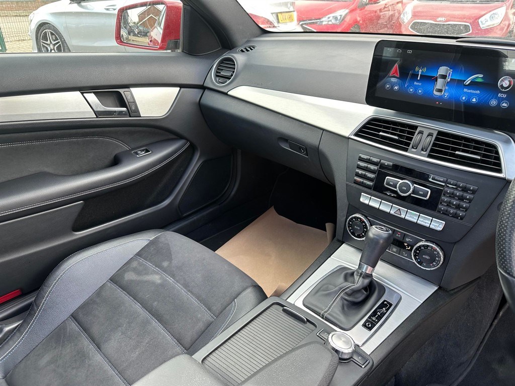 Mercedes-Benz C-Class Listing Image