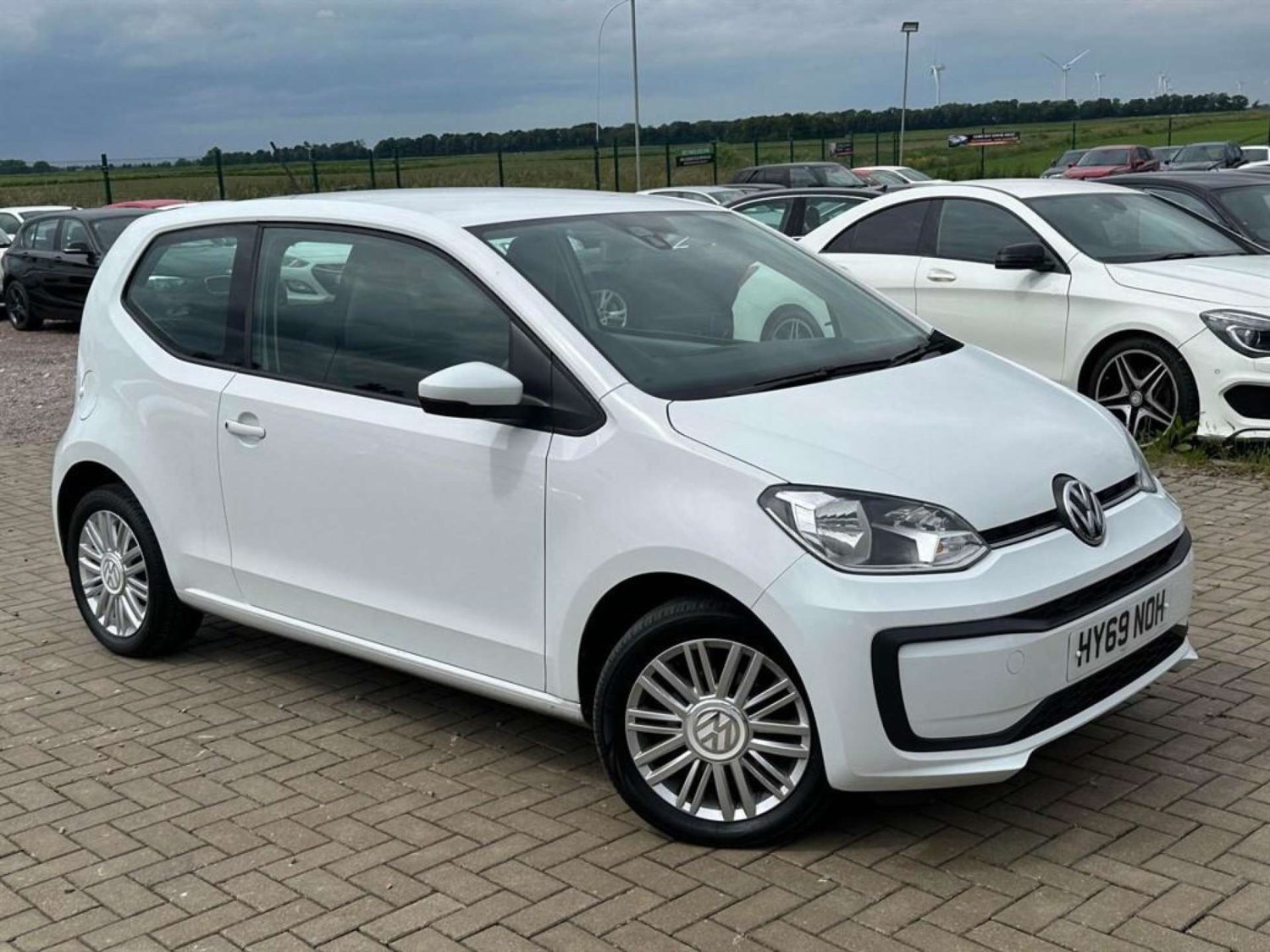 Volkswagen up! Listing Image